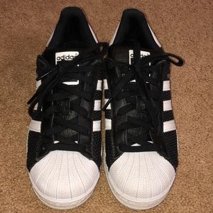 Men’s Adidas Super Star shoe